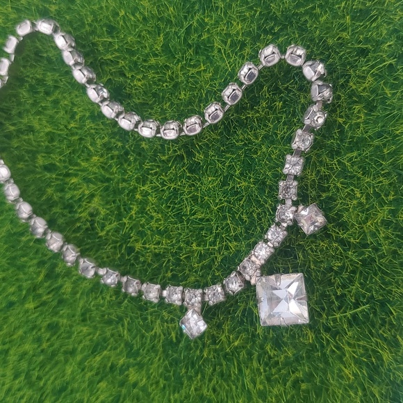 Elegant Silver Necklace with Crystal Accents Missing Two Crystals N3606 - Picture 3 of 5